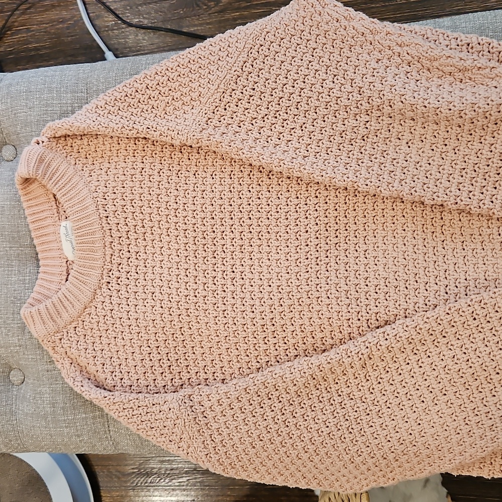 Universal Thread Blush Crew Neck Sweater